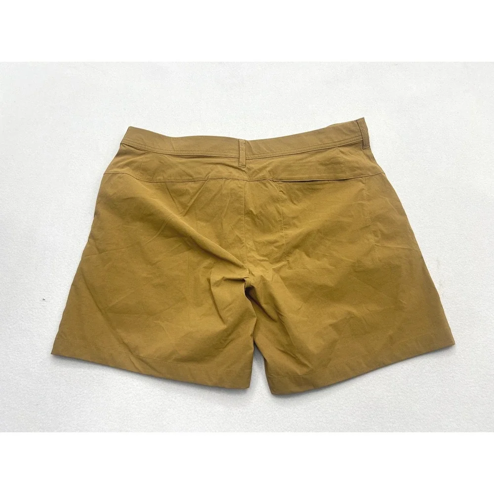 The North Face Mens‎ Basin Short 7 Inch Utility Brown NF0A8B52173 Size 36 NEW